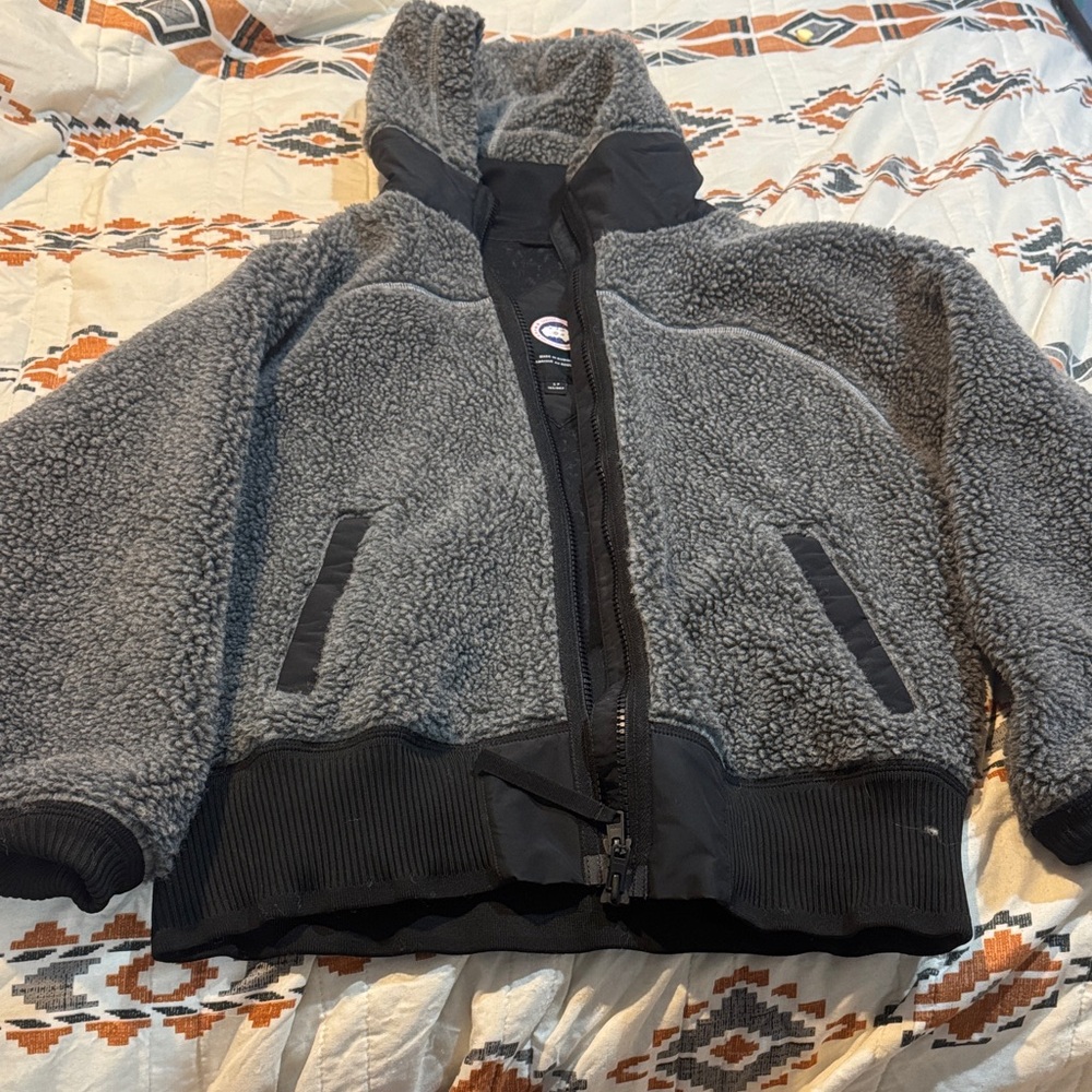 AUTHENTIC Canada Goose Simcoe Oversized Fleece Sherpa Jacket